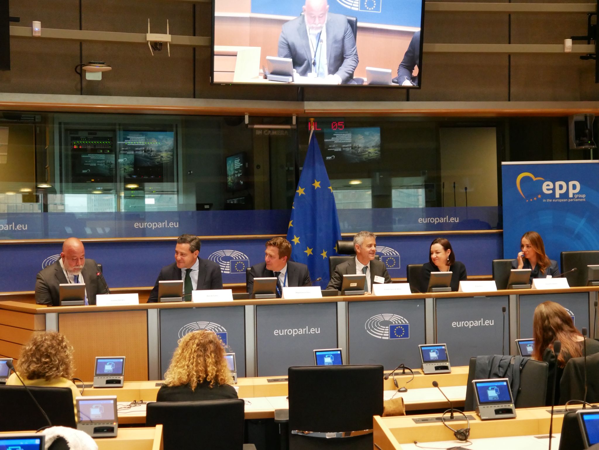 Guatecaña presente en parlamento Europeo