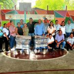 Guatecaña dona escritorios para más de 300 niños de la Costa Sur