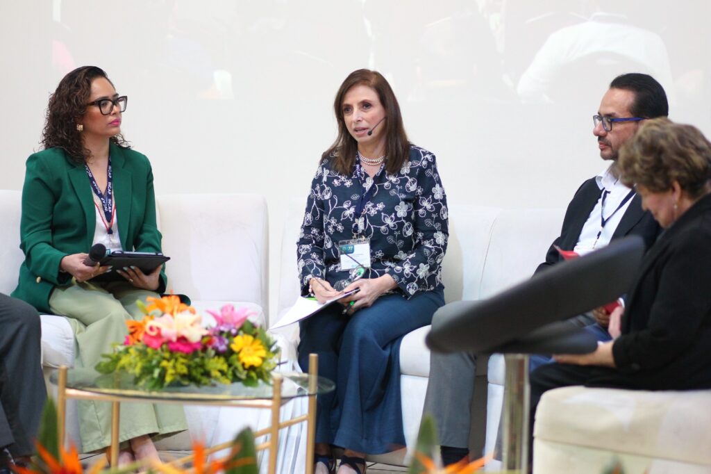 Presentación sobre la experiencia de la Agroindustria de la Caña de Azúcar de Guatemala en la fortificación del azúcar con vitamina A.